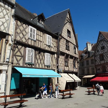 Appartement Coquet Centre Ville Filigrando Bourges Exterior photo
