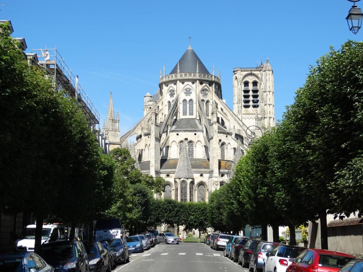 Appartement Coquet Centre Ville Filigrando Bourges Exterior photo